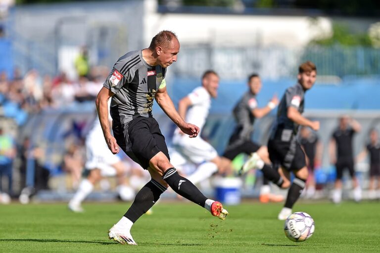 Pogoń Grod. Mazowiecki – Stal Rzeszów: typy, kursy i analiza (14.08.26)