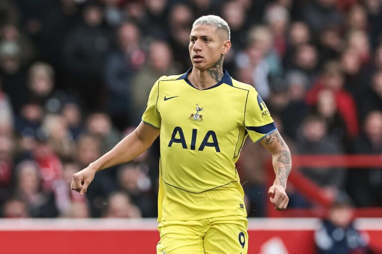 Tottenham – Leeds: typy, kursy, analiza (11.05.26)